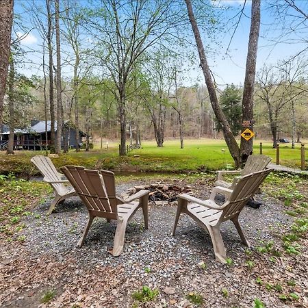 Villa Cozy Cabin Beside Briar Creek, Fire Pit, Wifi Ellijay Exterior foto