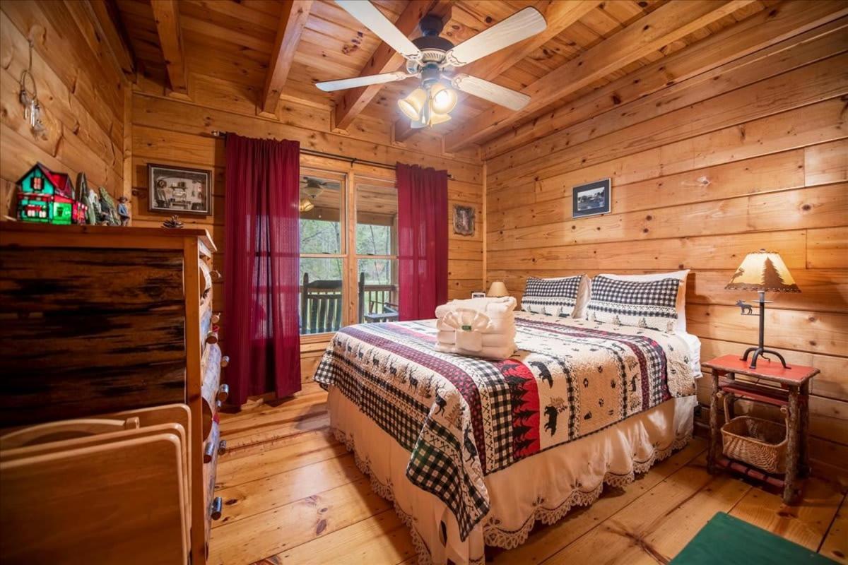 Villa Cozy Cabin Beside Briar Creek, Fire Pit, Wifi Ellijay Exterior foto