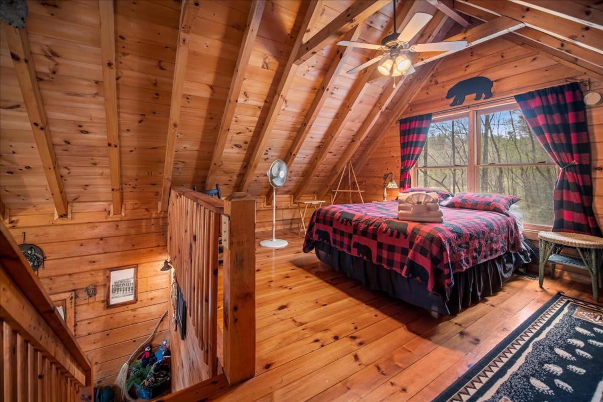 Villa Cozy Cabin Beside Briar Creek, Fire Pit, Wifi Ellijay Exterior foto